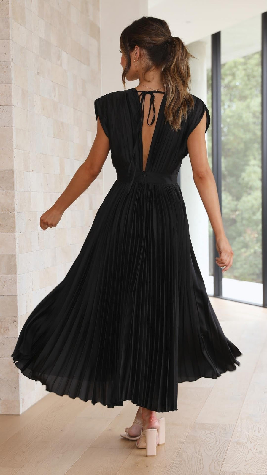 Smellmail™-Timeless Elegance: Draped V-Neck Pleated Skirt Dress